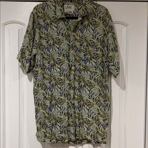 Flax by Jeanne Engelhart Men's Casual Shirt with Green and Blue Leaf Pattern sma